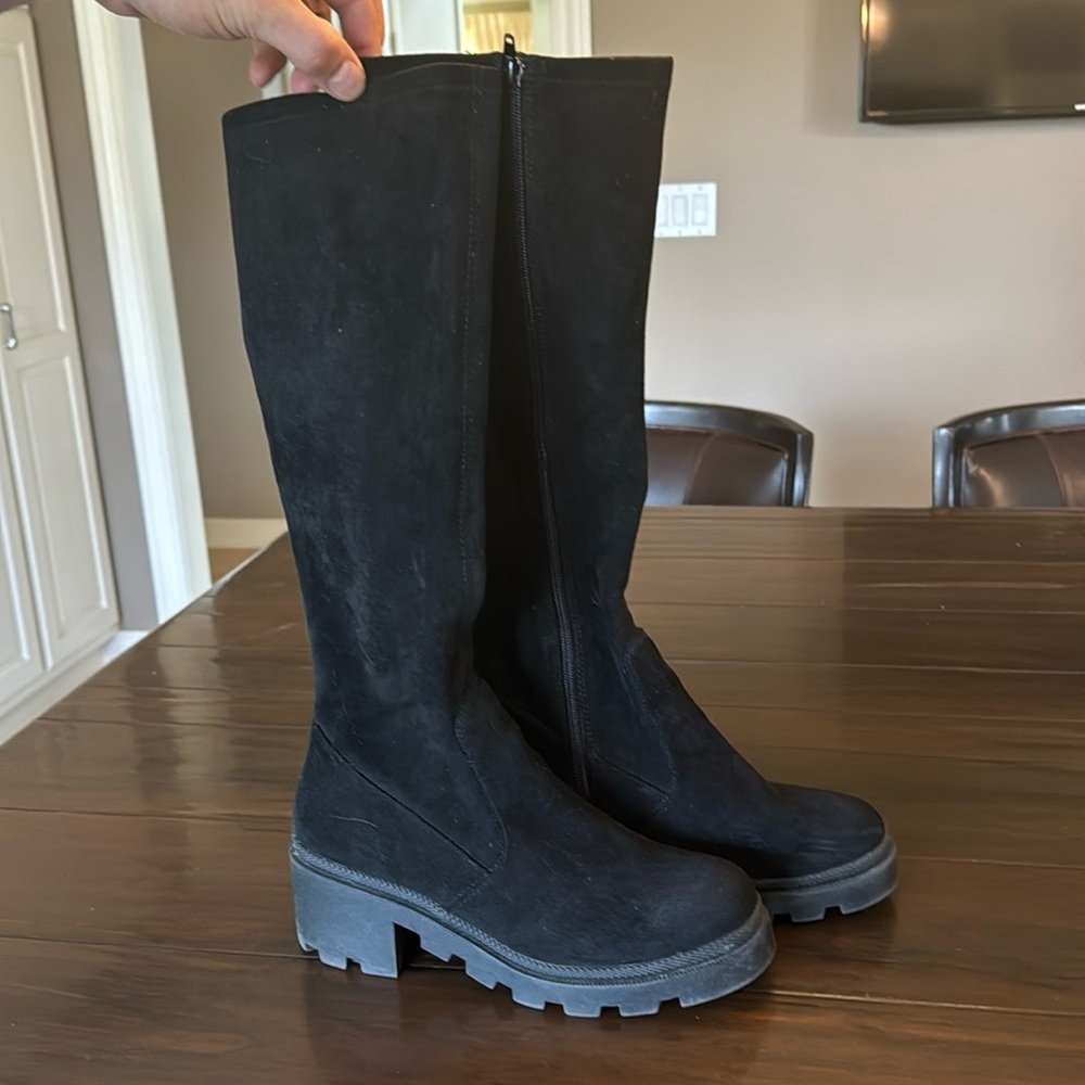 Black lug sole, stretch suede knee boot by Yellow Box size 8